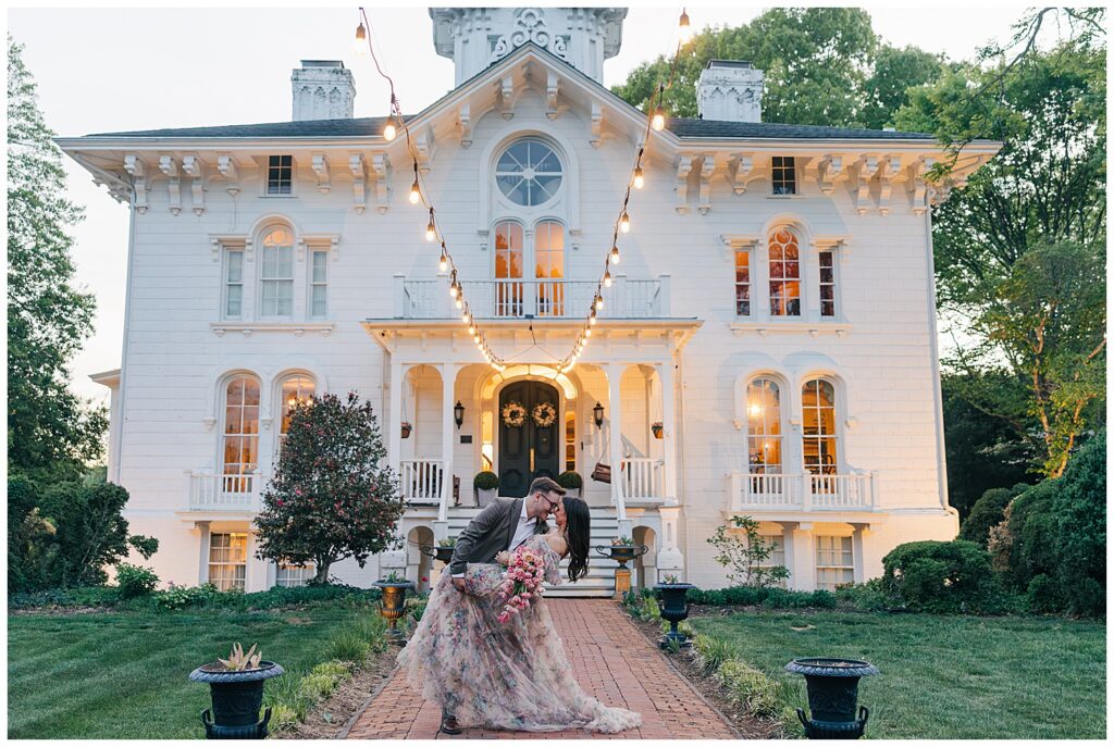 Timeless Mayhurst Estate engagement photos featuring romantic picnic-inspired details, floral wedding inspiration, and dreamy Virginia estate scenery.
